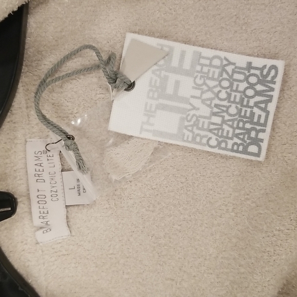 💕BAREFOOT DREAMS CozyChic Lite Double Knit Notch Collar Cardigan Bisque L NWT - Picture 8 of 12